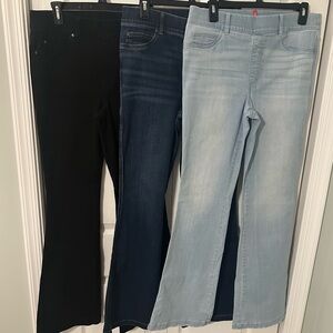 Lot of 3 SPANX Women's Flare Jeans - Black, Dark Blue, Light Blue Size Large
